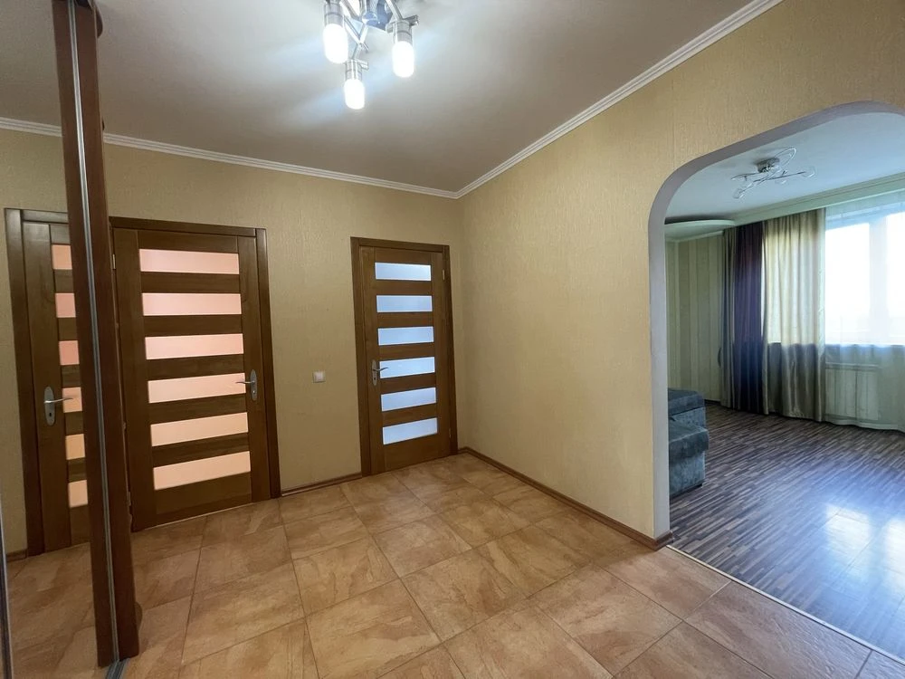 Актуально! Продам 3-кімнатну квартиру, Садовий проїзд, Єкскл