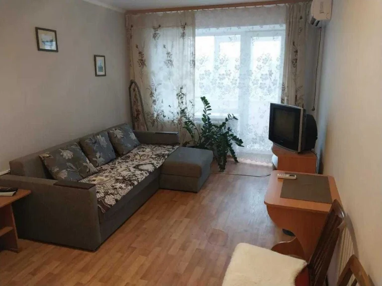 Охайна квартира метро 23 серпня , проспект Науки, Павлове По