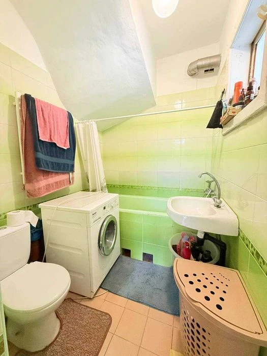 Продажа: 1 ком квартиры по ул. Патона, свой двор. БЕЗ КОМ
