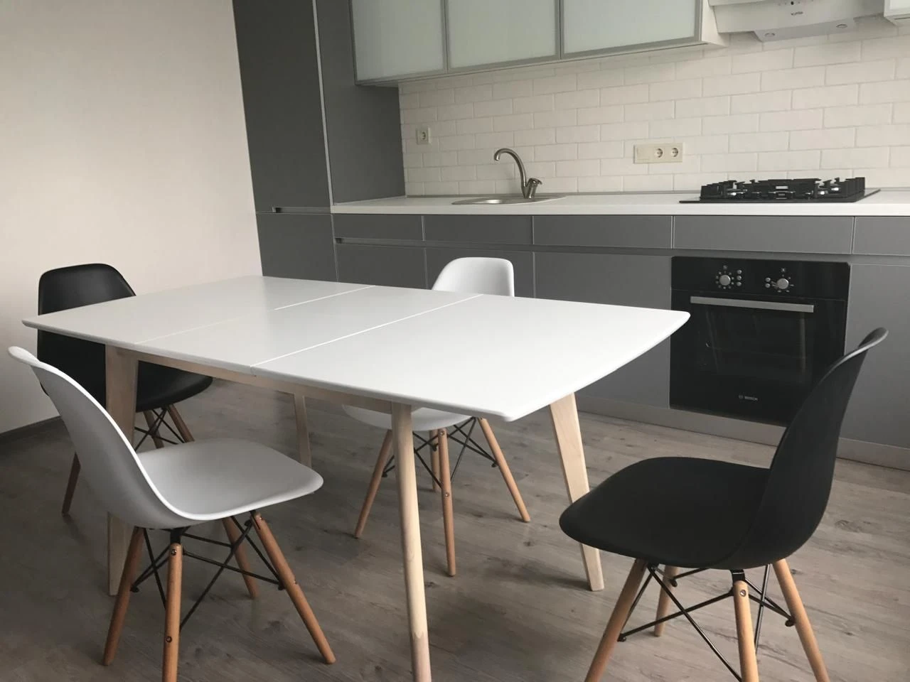 Продам 2 кiм кв-ра Салтівка,Новобудова,вул. Нескорених, 32Г,