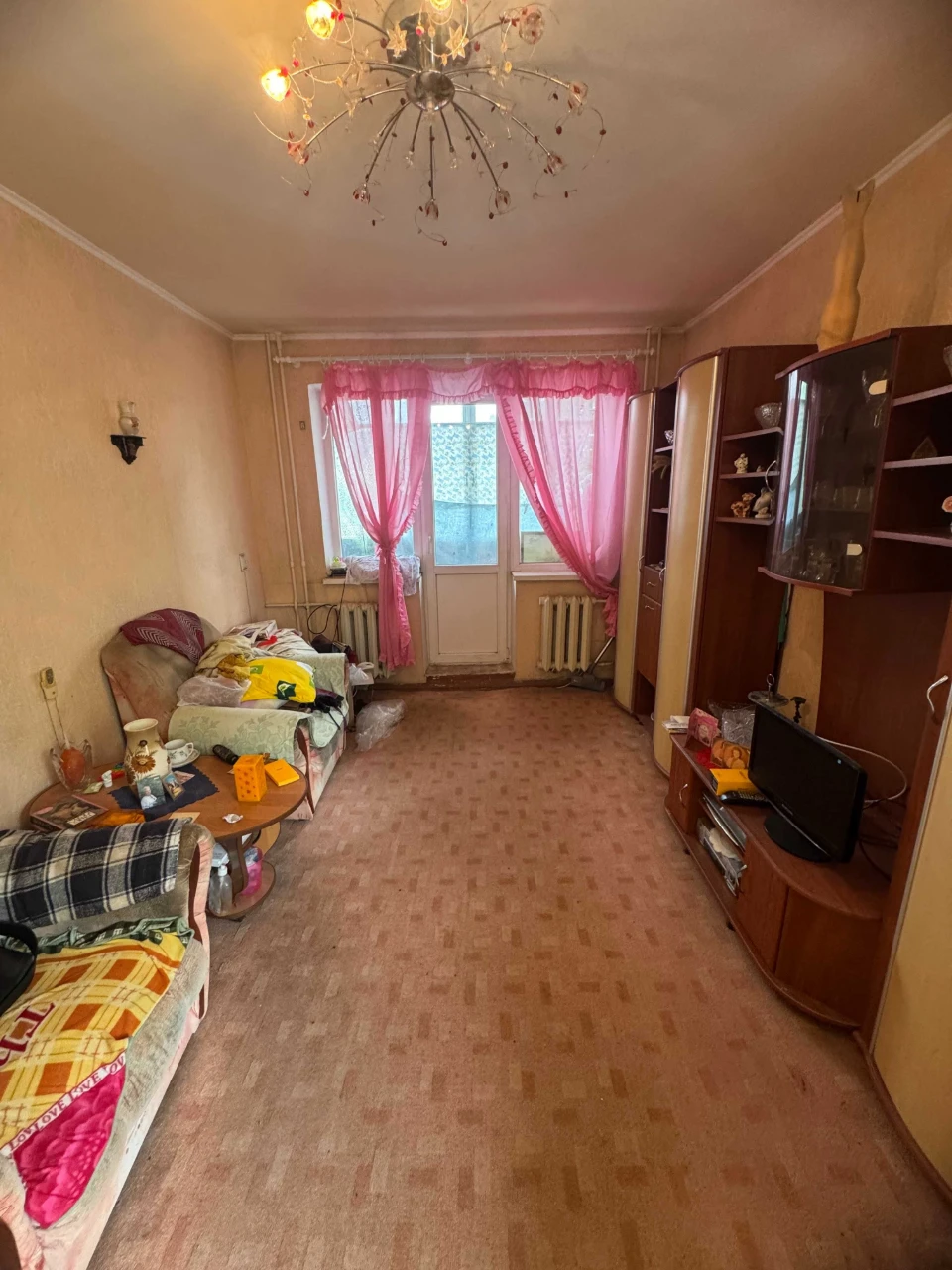 Продам 1 квартиру ХТЗ, пр-т Индустриальный