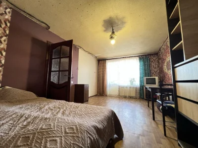 Продам 1-но кімнатну квартиру 1 хвилина до метро Заводська