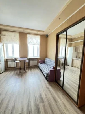 Продам гостинку со своим санузлом  метро Центральный рынок