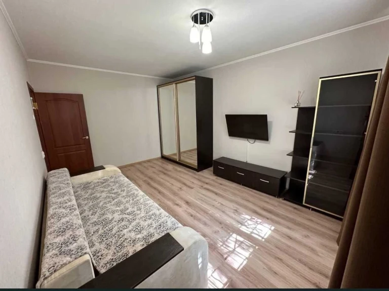 Продаж 1к квартири 32.4 кв.м 1/16, на вул. Саперна 16 Шишков