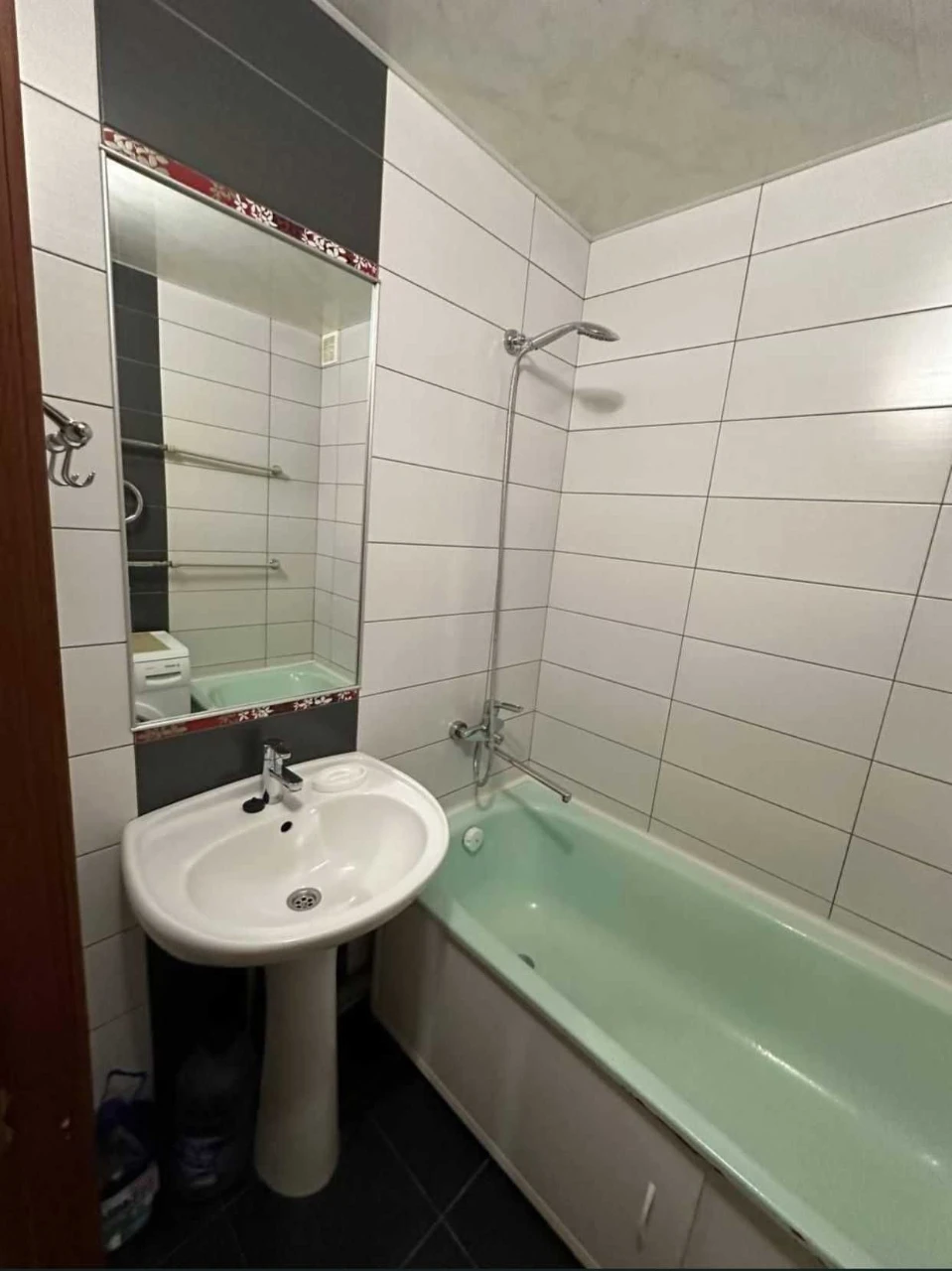Продаж 1к квартири 32.4 кв.м 1/16, на вул. Саперна 16 Шишков