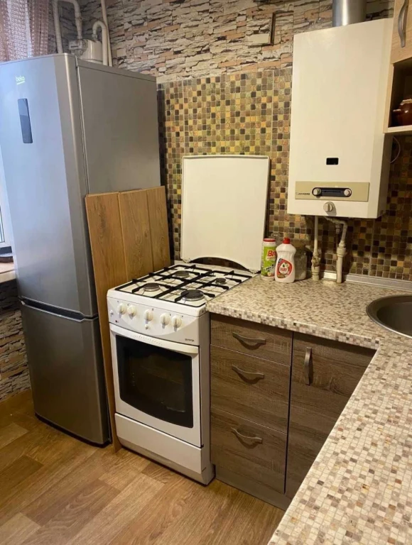 Продам 2-кімнатну квартиру 47м2, 5/5, Ак.Вальтера 10, Пятіха