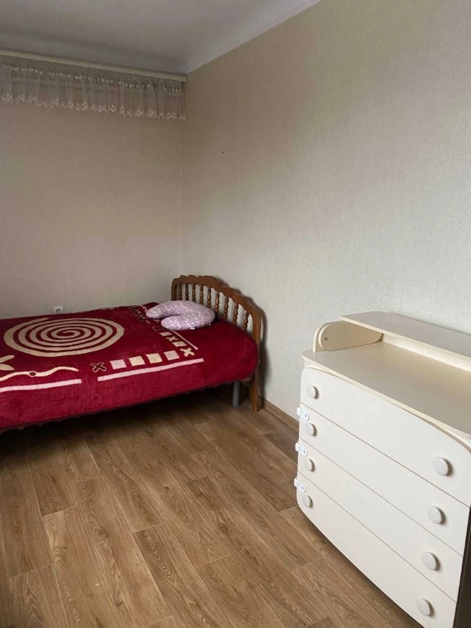 Продам 2-кімнатну квартиру 47м2, 5/5, Ак.Вальтера 10, Пятіха