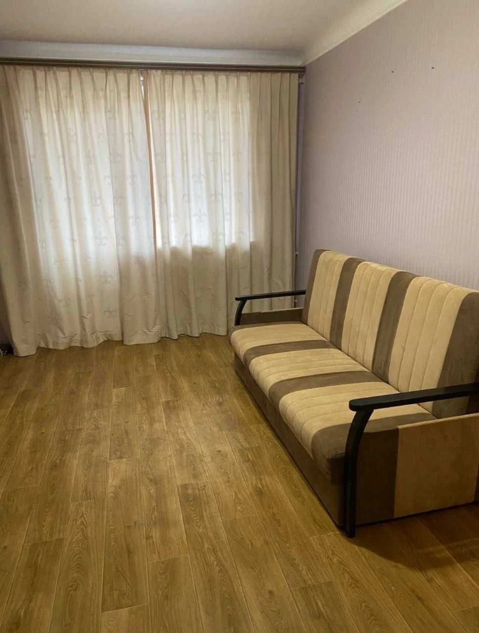 Продам 2-кімнатну квартиру 47м2, 5/5, Ак.Вальтера 10, Пятіха