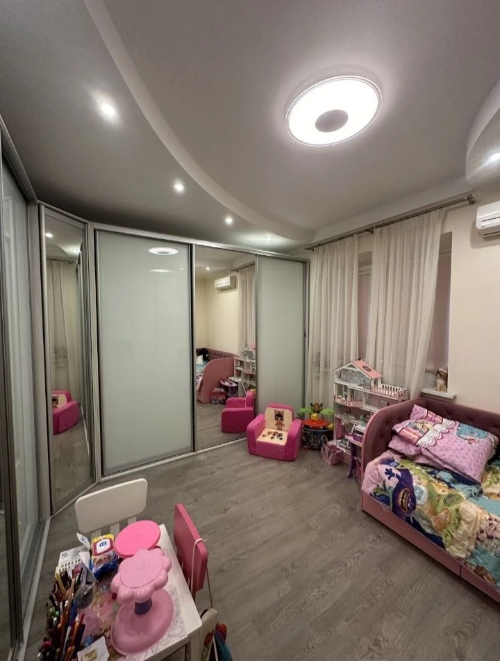 Продам квартиру в центре, госпром