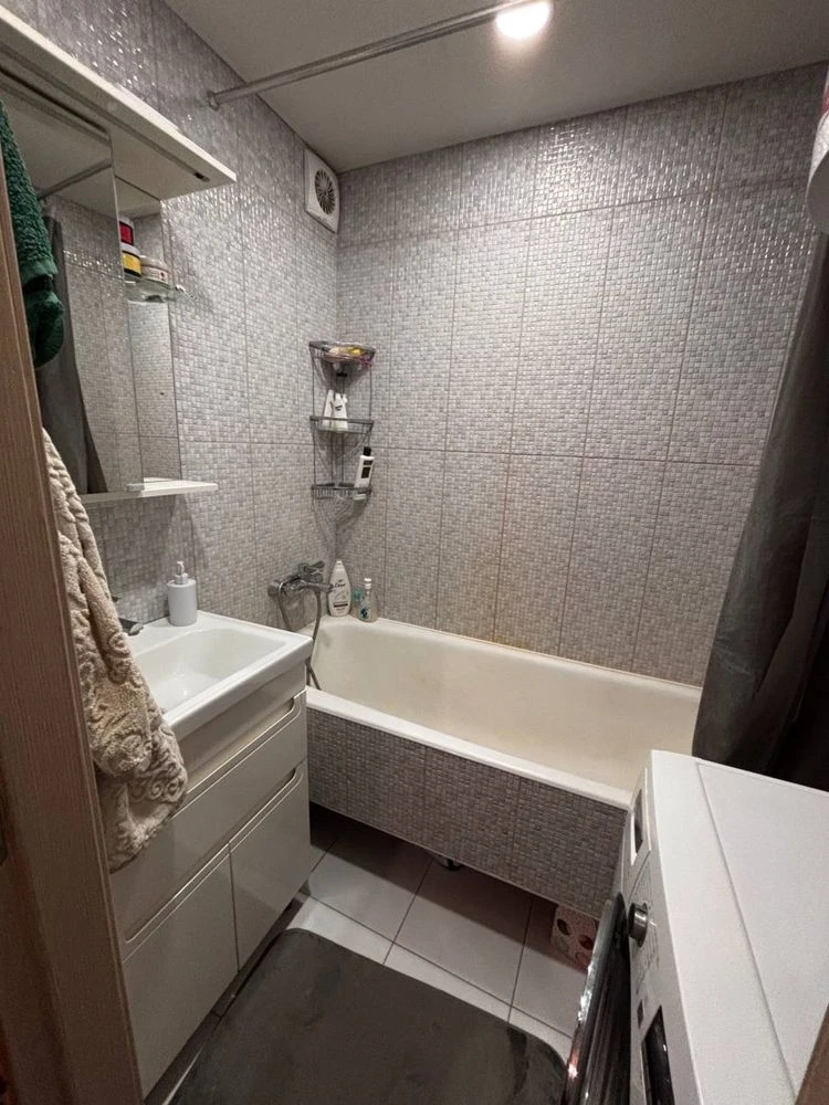 Продам 3 к квартиру МЖК Интернационалист Кричевского, 39