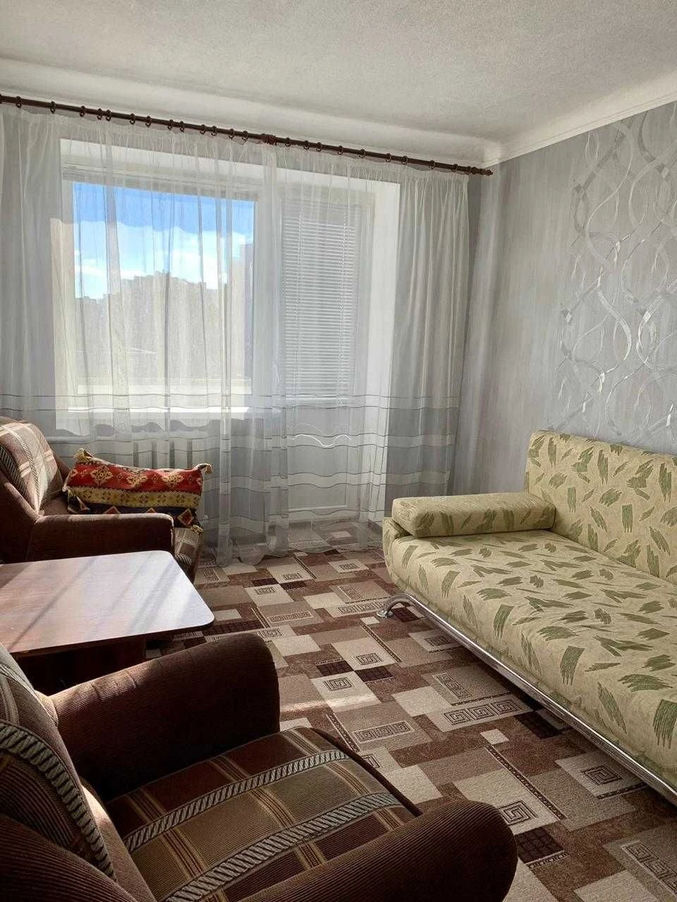 Продам 1к квартиру  по ул. Есенина, 10,  Алексеевка