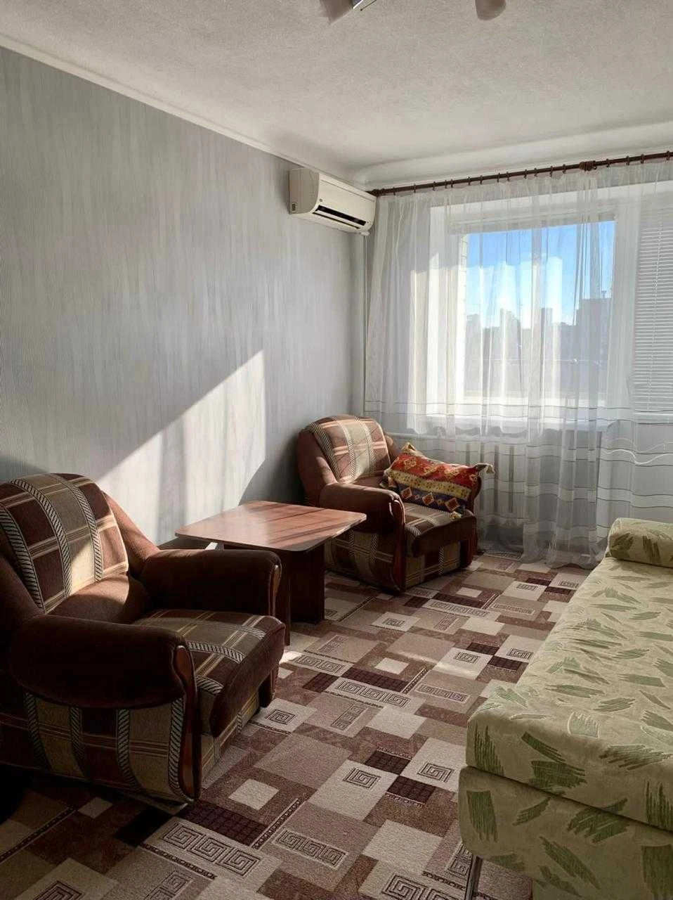 Продам 1к квартиру  по ул. Есенина, 10,  Алексеевка
