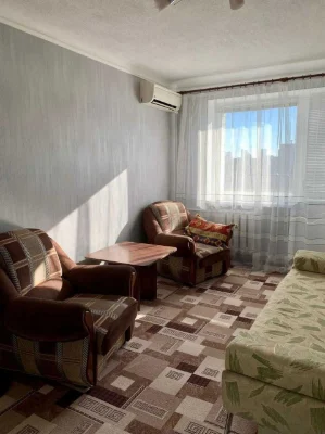Продам 1к квартиру  по ул. Есенина, 10,  Алексеевка