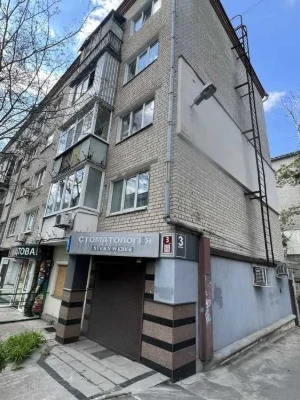 Продажа 2к квартиры под Ваш дизайнерский ремонт возле метро