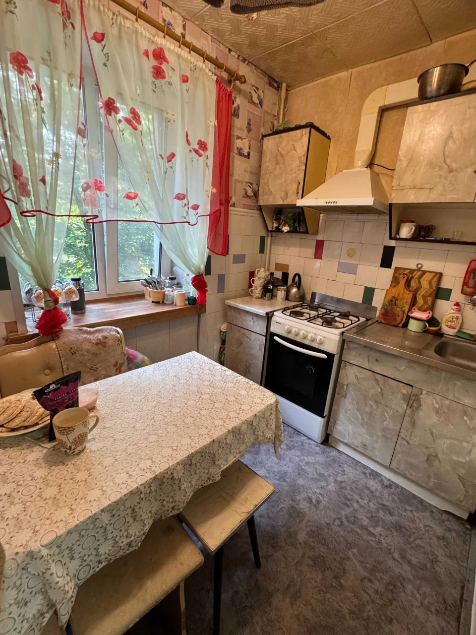 Продам 3-х квартиру район ХТЗ, ул. 12 Апреля