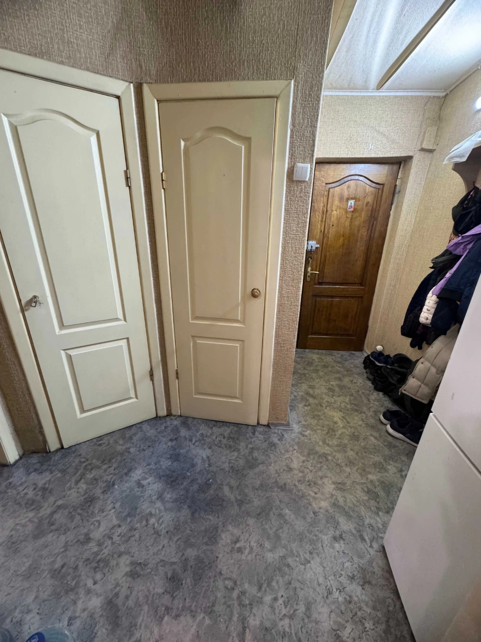 Продам 3-х квартиру район ХТЗ, ул. 12 Апреля
