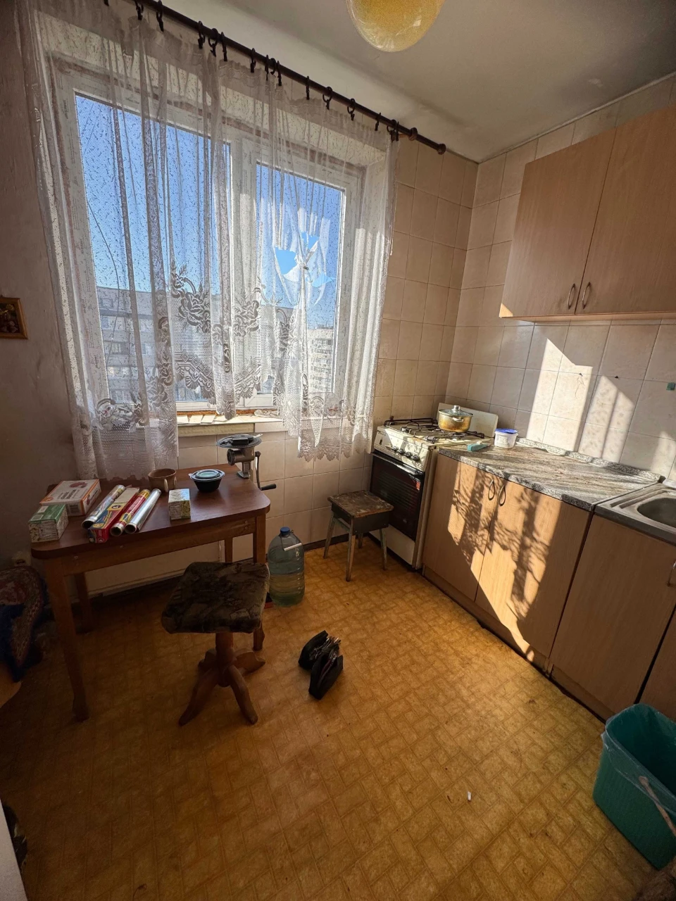 Продам 1 квартиру м/н Солнечный, пр-т Героев Харькова д.310