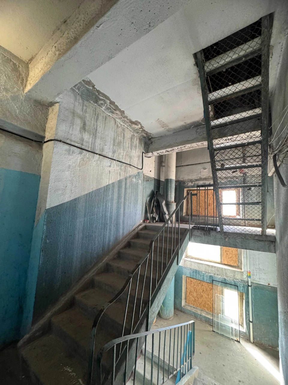 Продам 1 квартиру м/н Солнечный, пр-т Героев Харькова д.310
