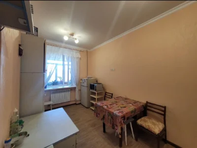 Продам реальную 2-к квартиру Бекетова10, метро ХТЗ, Сталинка