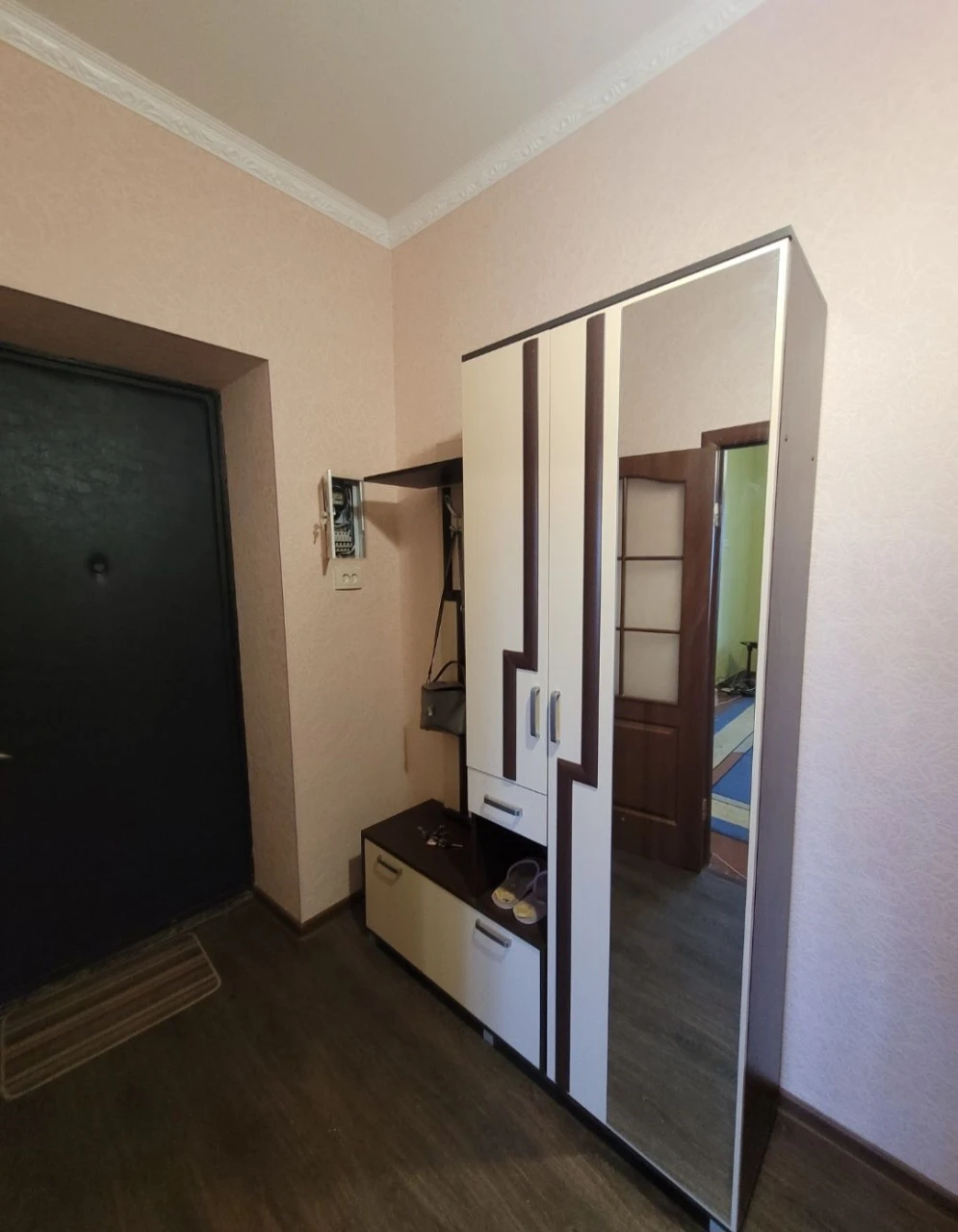 Продам реальную 2-к квартиру Бекетова10, метро ХТЗ, Сталинка
