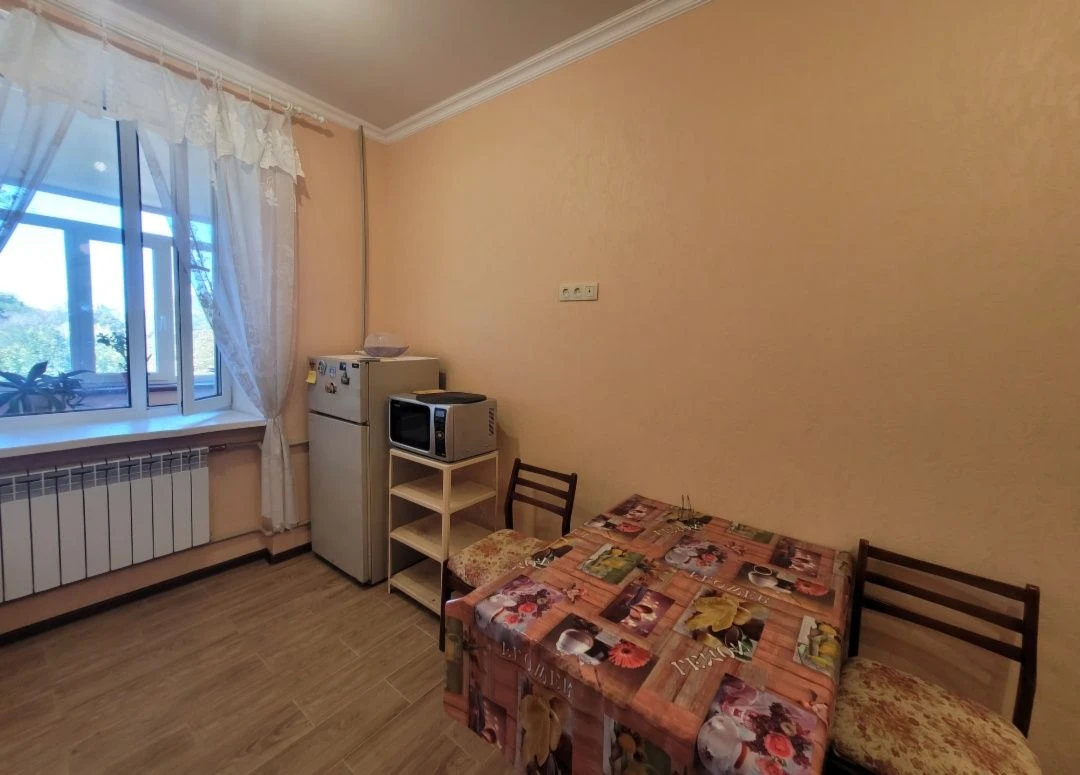 Продам реальную 2-к квартиру Бекетова10, метро ХТЗ, Сталинка