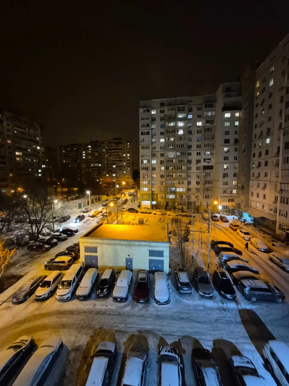 Продам 2комнатную квартиру . Метро Палац Спорта.