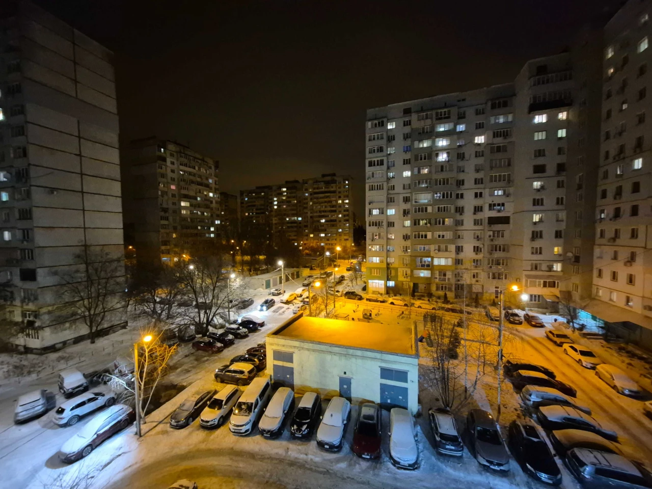 Продам 2комнатную квартиру . Метро Палац Спорта.
