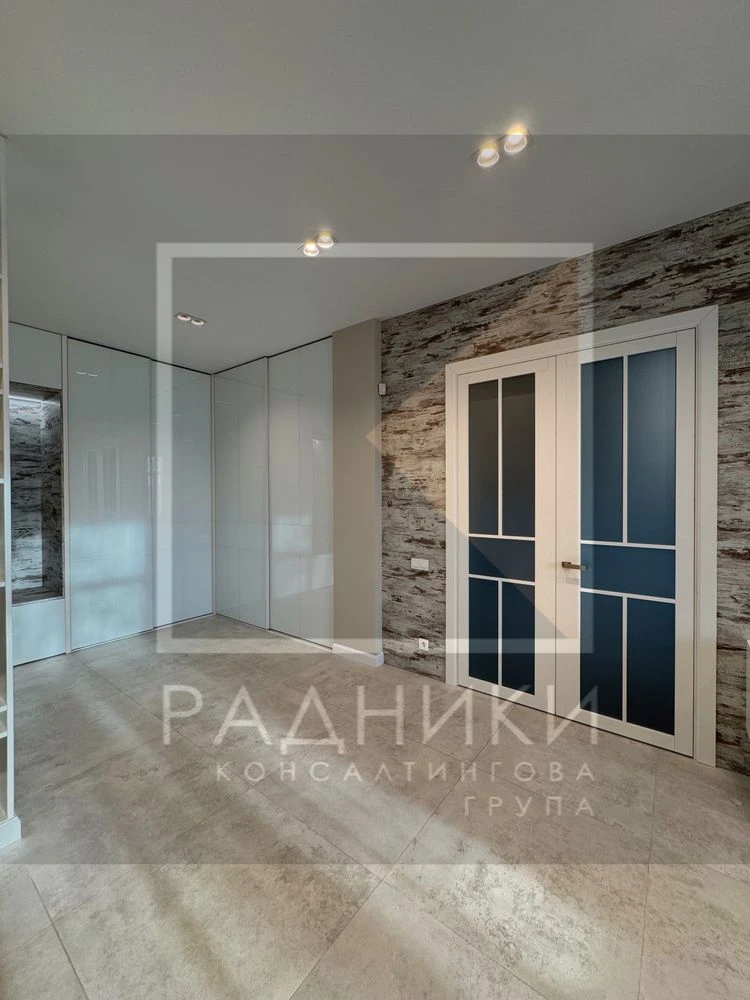 Продаж 4 кімнатної квартири з дорогим якісним ремонтом в ЖК