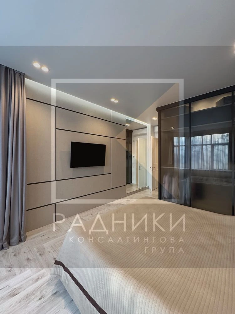 Продаж 4 кімнатної квартири з дорогим якісним ремонтом в ЖК