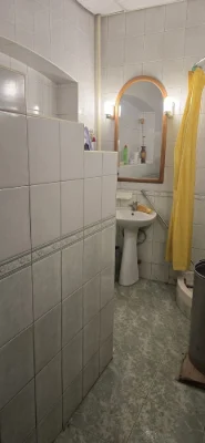 Продам 4 кімнатну квартиру в центрі с бомбосховищем