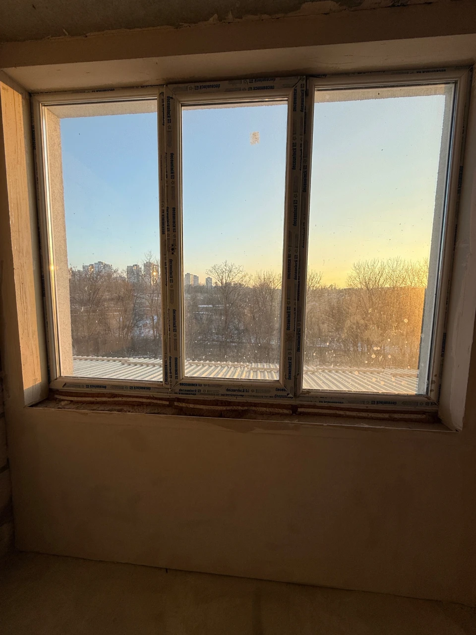 Продам 2-к квартиру без ремонту метро Масельского
