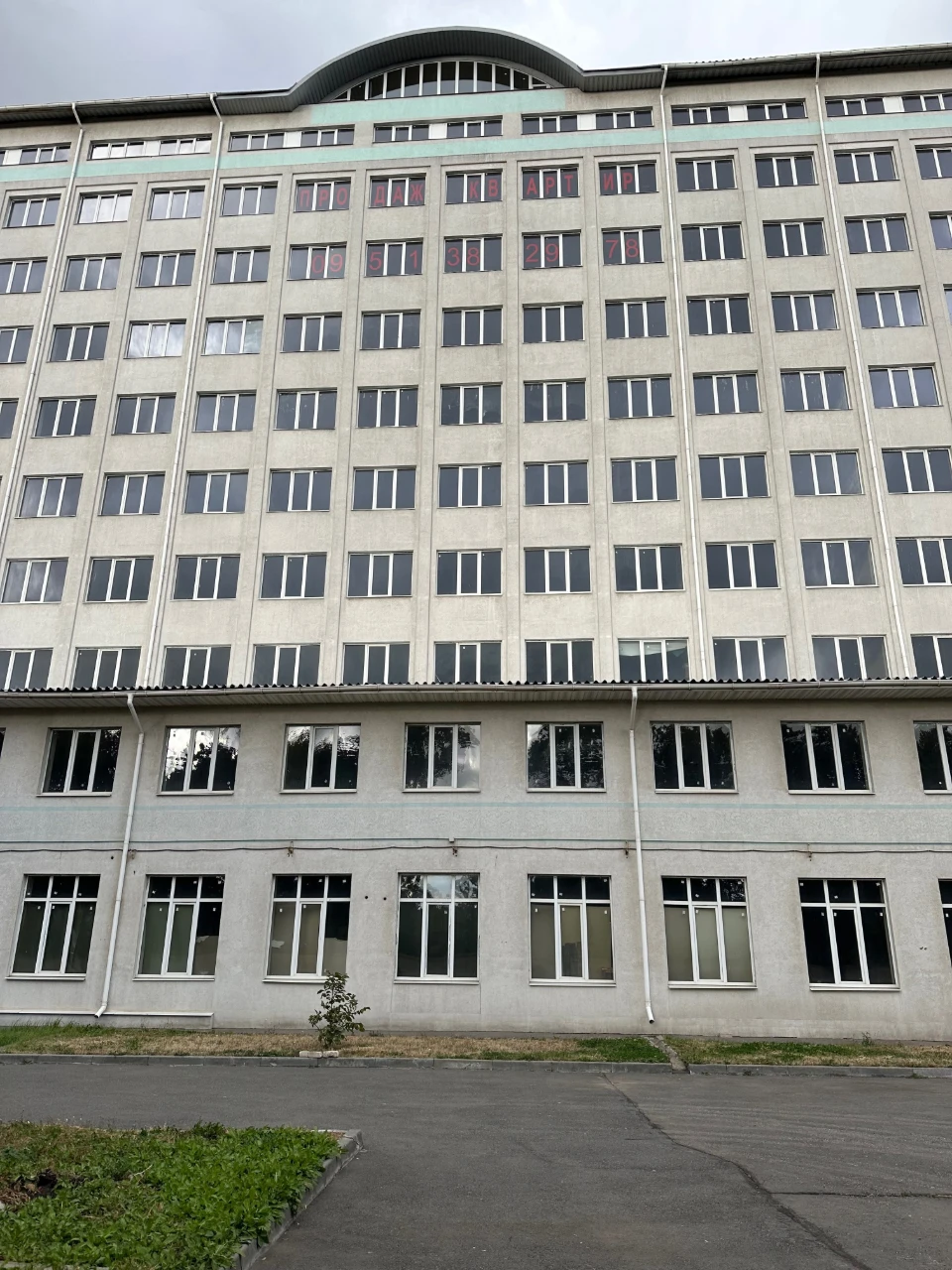 Продам 2-к квартиру без ремонту метро Масельского