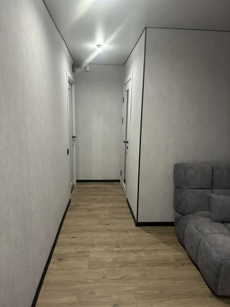 Улица 23 АВГУСТА 42! 3 мин от метро! Продам шикарную 3к 65 м