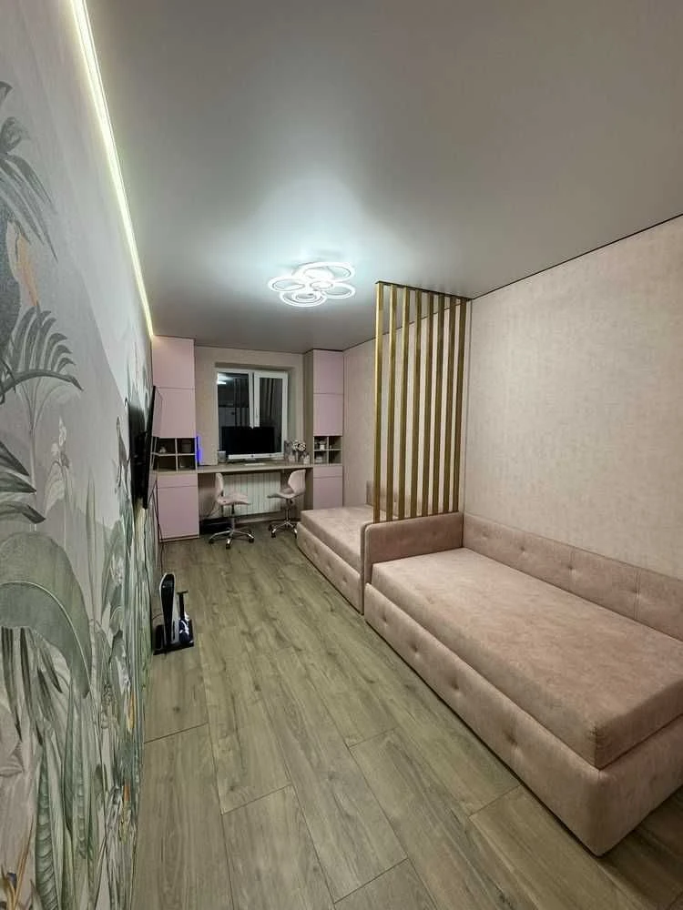Улица 23 АВГУСТА 42! 3 мин от метро! Продам шикарную 3к 65 м
