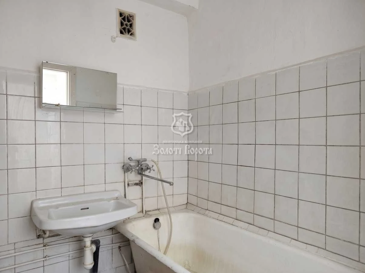 2-room apartment 47 m² for sale, Amvrosiya Buchmy str., 7