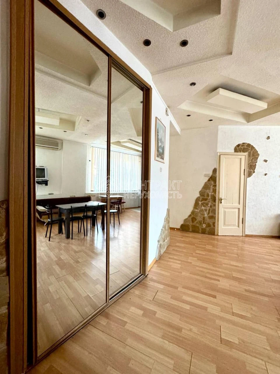 Продам 3 к.кв., СЕРТИФИКАТ,Центр, м. Яр. Мудрого, ул.Лермонт