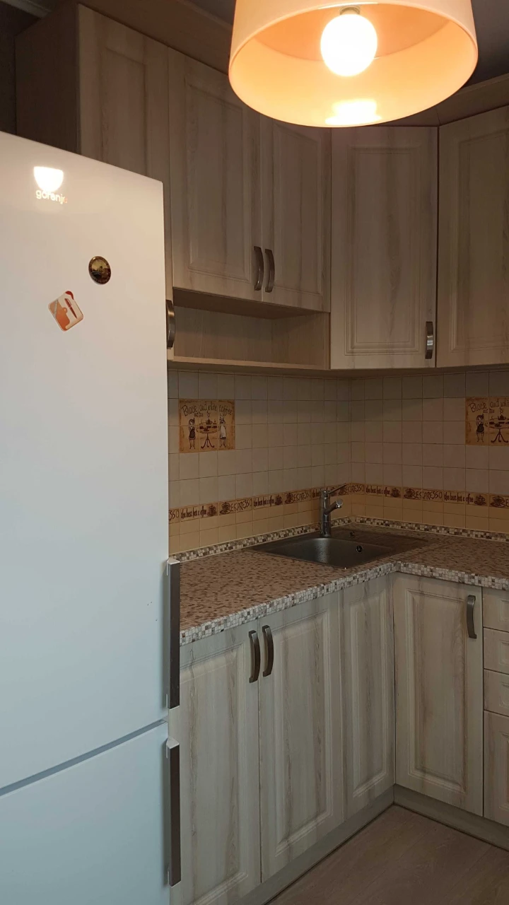 Продам 2 комнатную квартиру 2 минуты метро