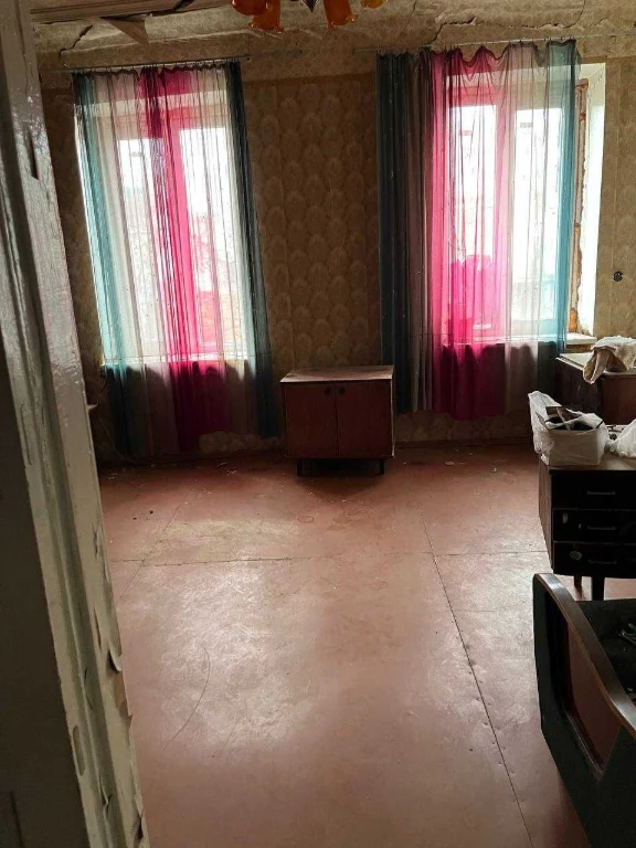 Продам 3к кв біля Конного ринку