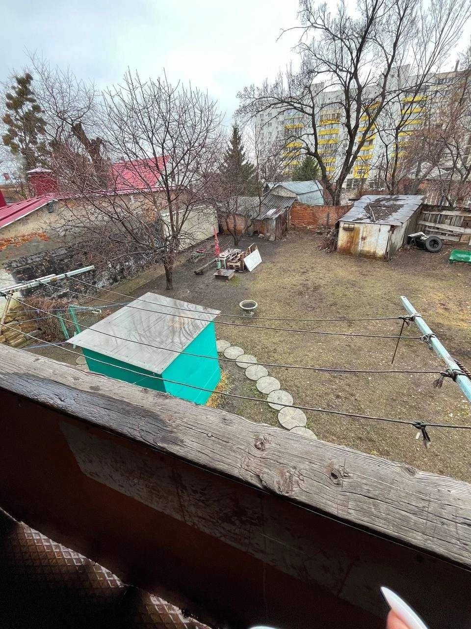 Продам 3к кв біля Конного ринку