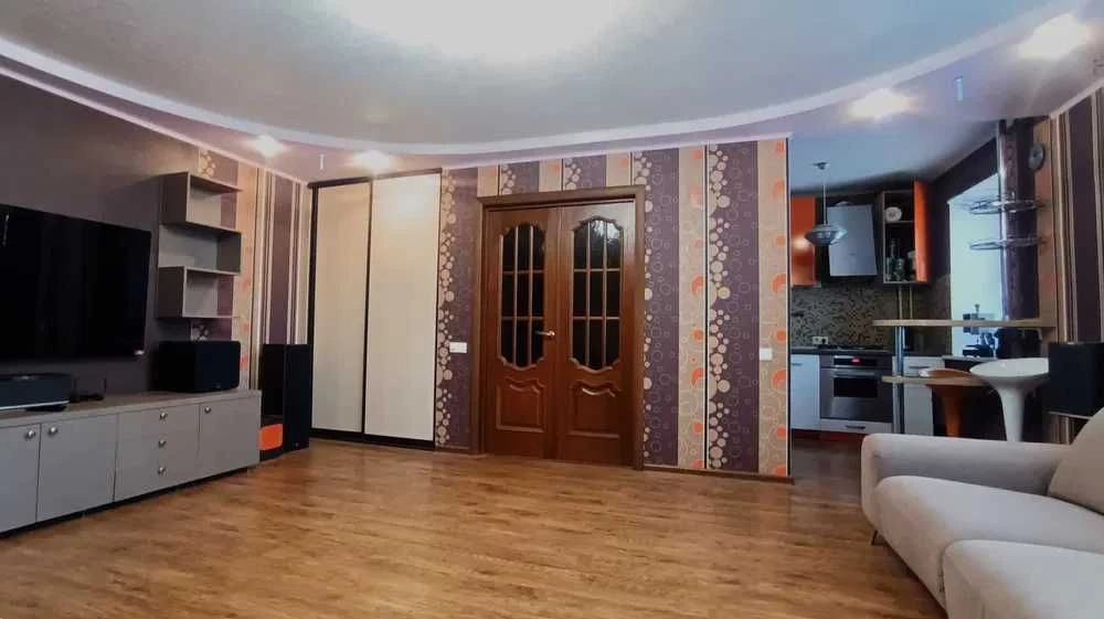 Продам 3-к. кв. П'ятихатки Харків, власник