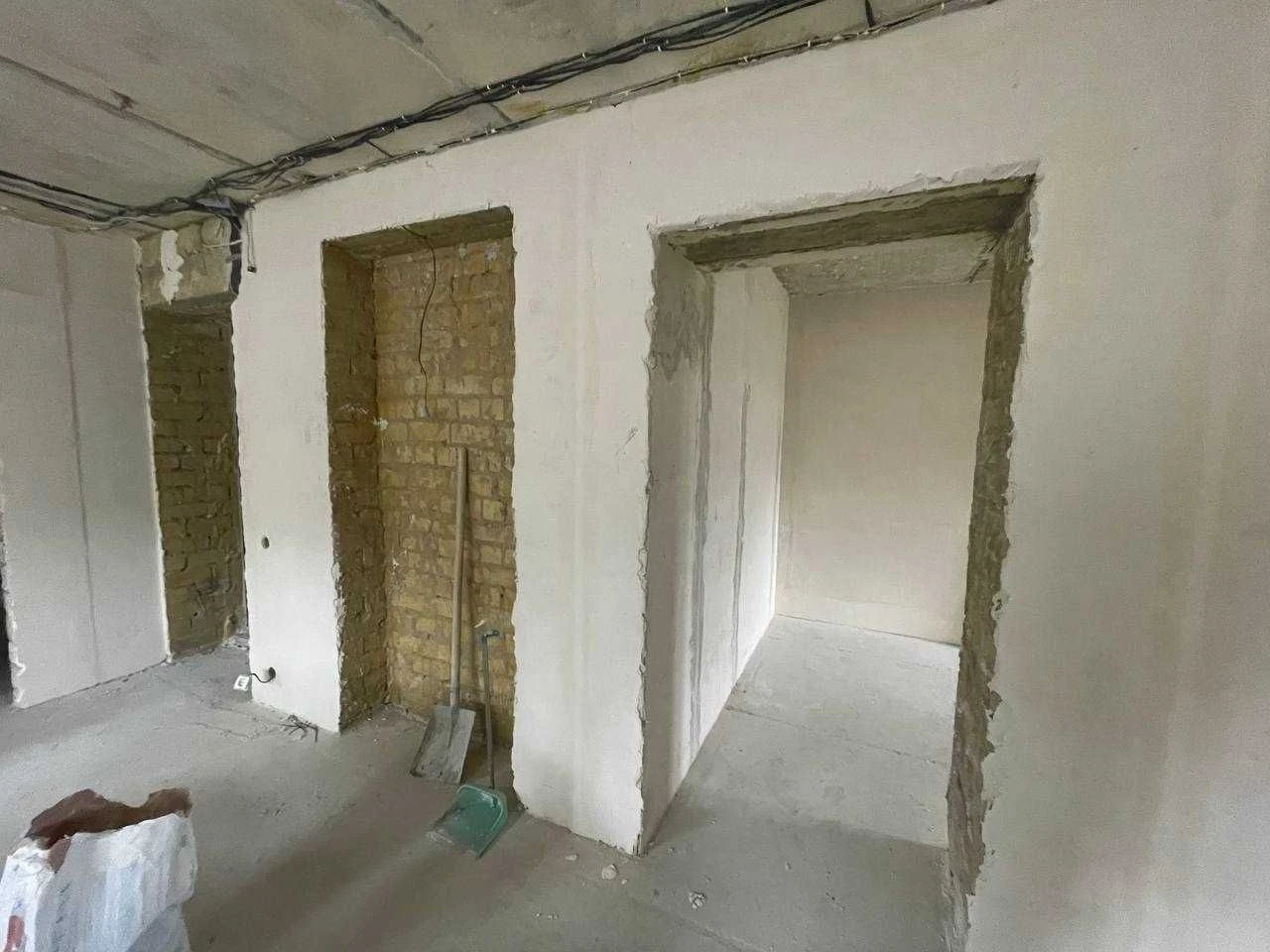 3 ккв. в строительном состоянии, Павлово Поле (404971)