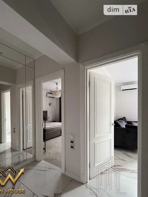 Sale of 1-room apartment 48.3 sq. m. on Stepana Rudnytskoho St. 3/