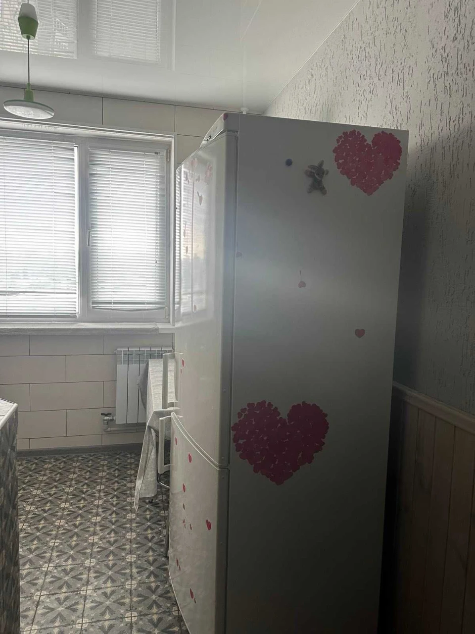 Продам  большую 1 к на Салтовке рядом с метро , 522 м-н . Ре