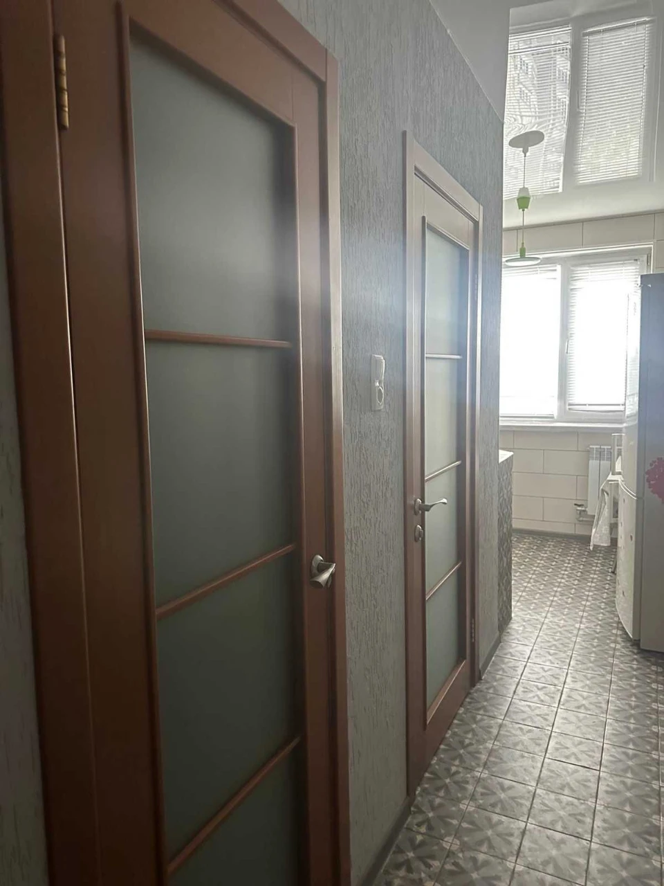 Продам  большую 1 к на Салтовке рядом с метро , 522 м-н . Ре