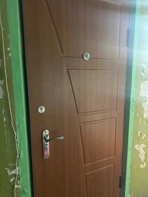 Продам  большую 1 к на Салтовке рядом с метро , 522 м-н . Ре