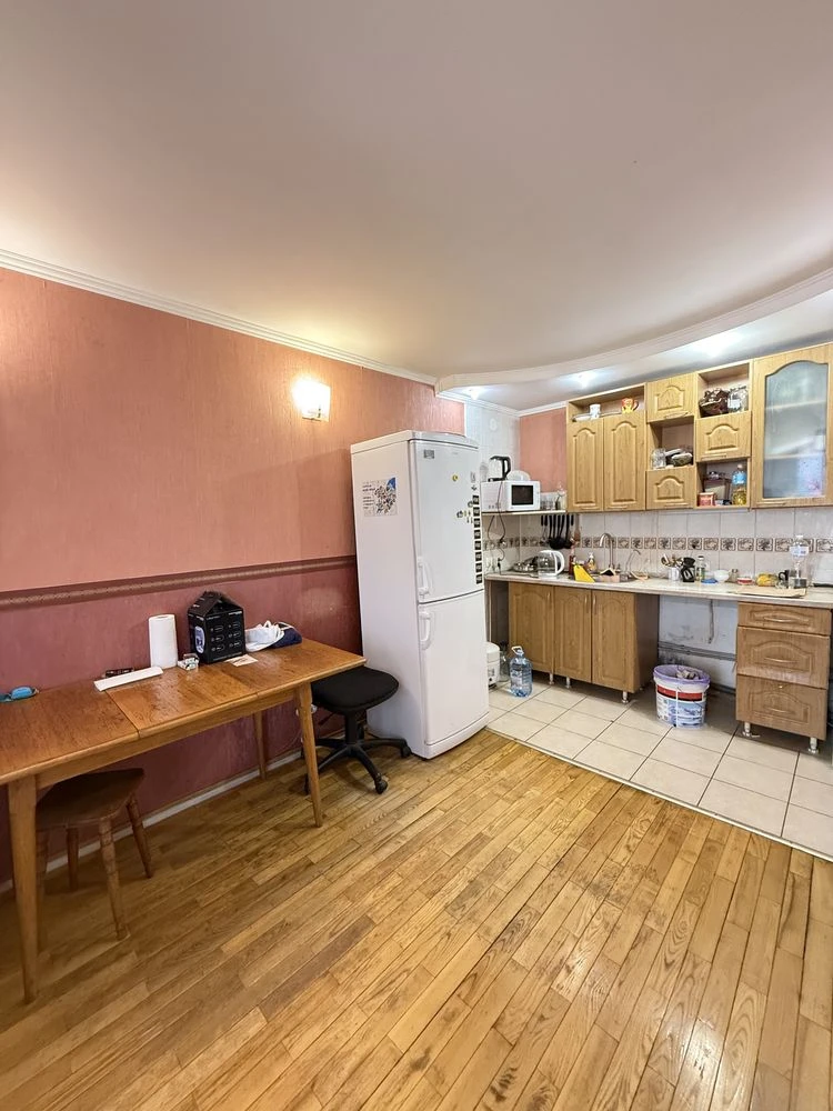Продам 3.к квартиру, ул. Барабашово, 30, Академика Павлова