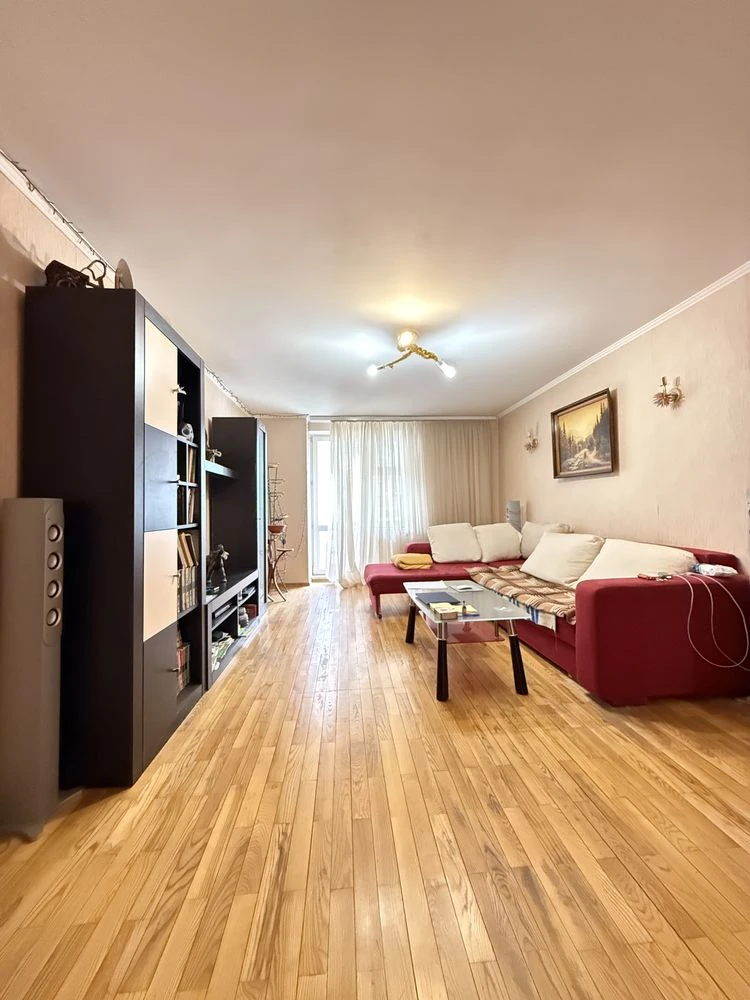 Продам 3.к квартиру, ул. Барабашово, 30, Академика Павлова