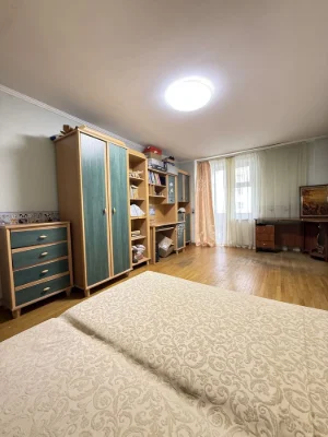 Продам 3.к квартиру, ул. Барабашово, 30, Академика Павлова
