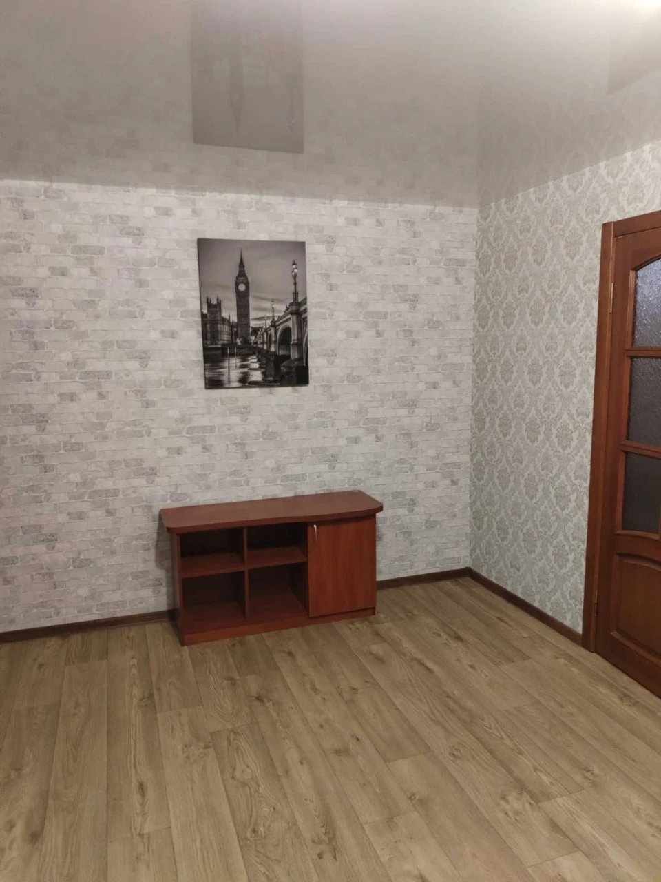 Продам квартиру на Жуковского(404190)