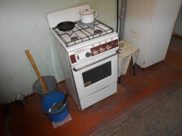 Продам 2-кв. в центре Основы ул. Павла Тычины д.30 ( Валдайс
